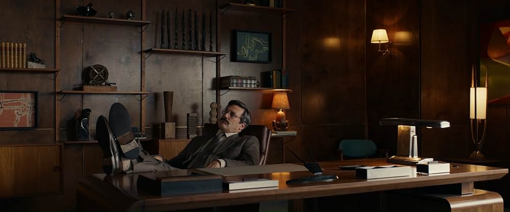 Corner Office（原題）の画像