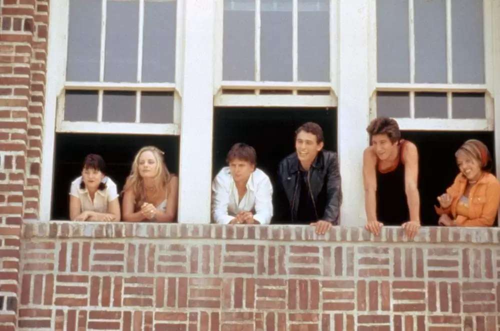 「25年目のキス」ジェシカ・アルバ & マーリー・シェルトン & ジェームズ・フランコ & Jeremy Jordan & ジョーダン・ラッド & Branden Williamsの画像