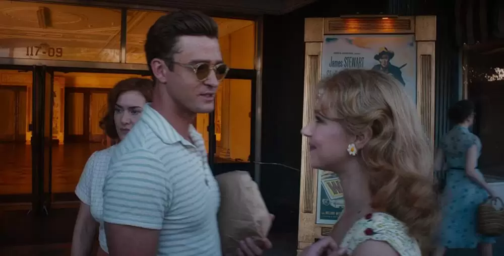 女と男の観覧車の画像