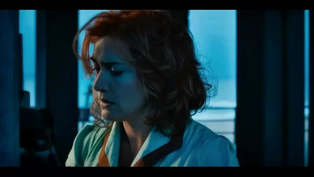 女と男の観覧車の画像