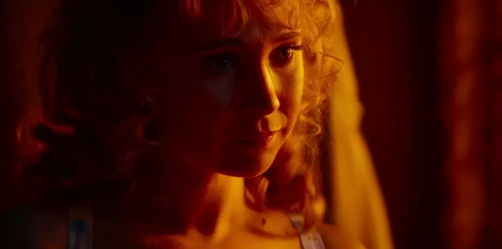 女と男の観覧車の画像