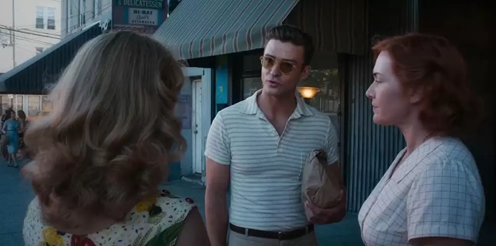 女と男の観覧車の画像