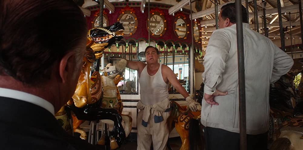 女と男の観覧車の画像