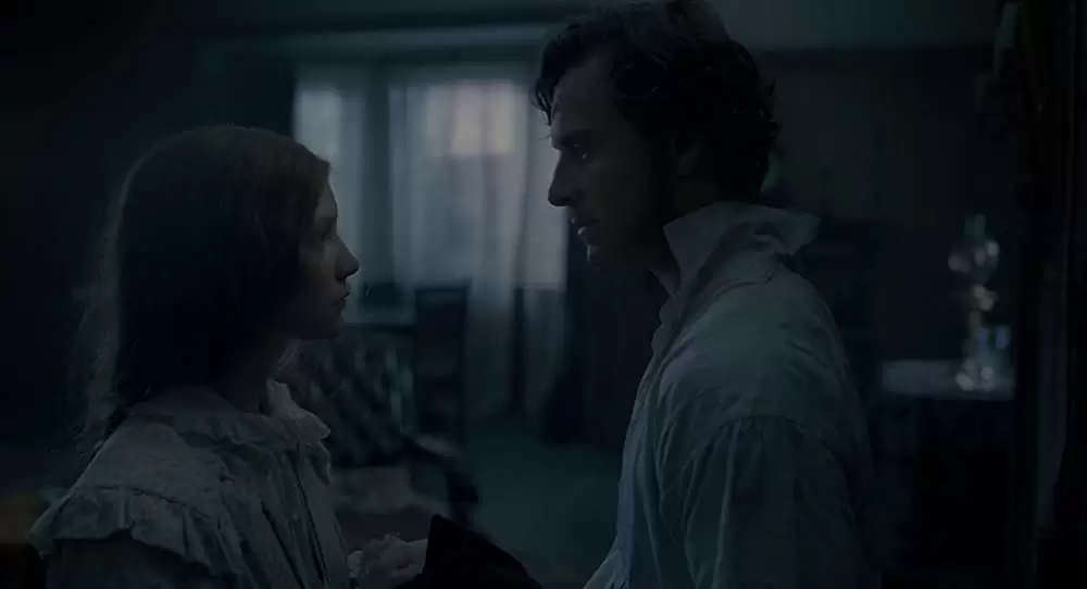 「ジェーン・エア」マイケル・ファスベンダー & ミア・ワシコウスカの画像