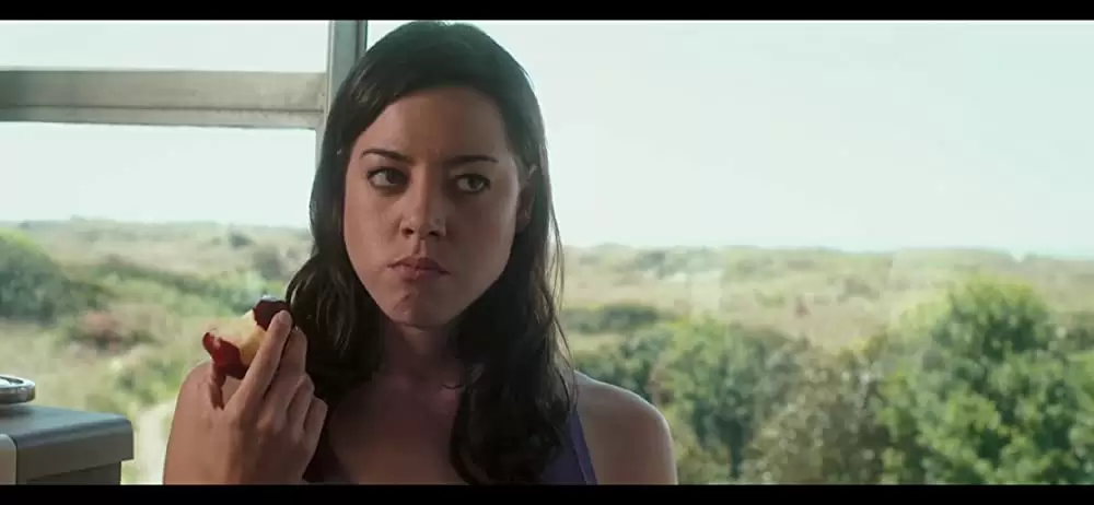 「彼女はパートタイムトラベラー」オーブリー・プラザの画像