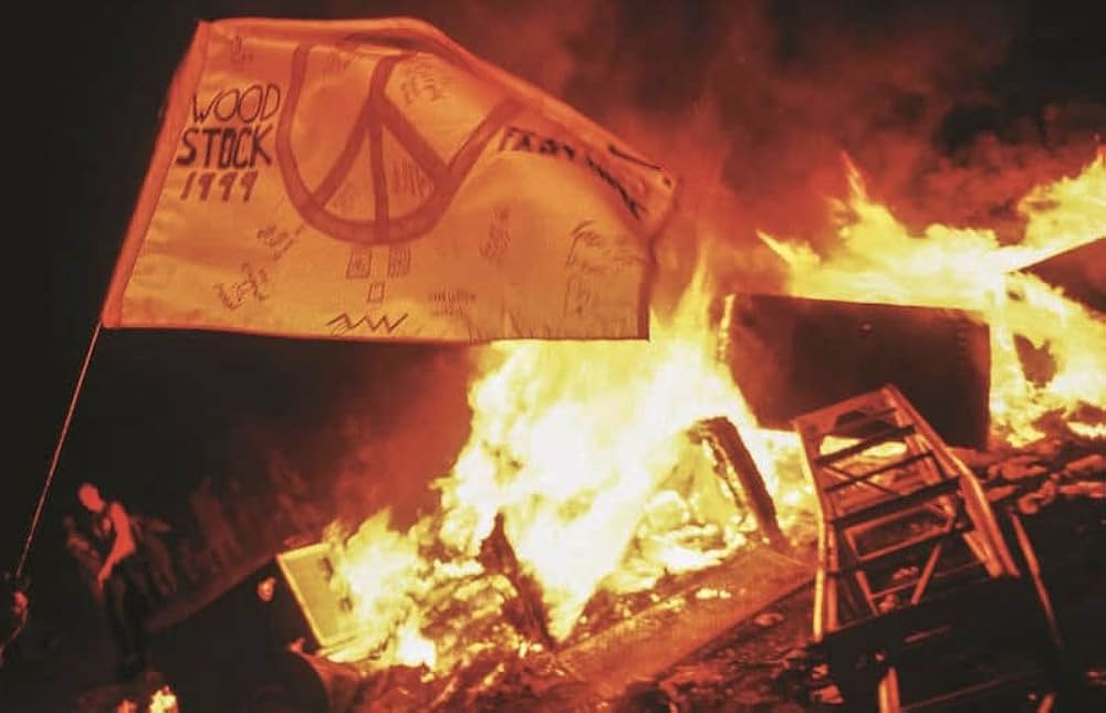 MUSIC BOX / ウッドストック1999 -暴力にまみれた音楽フェス-の画像