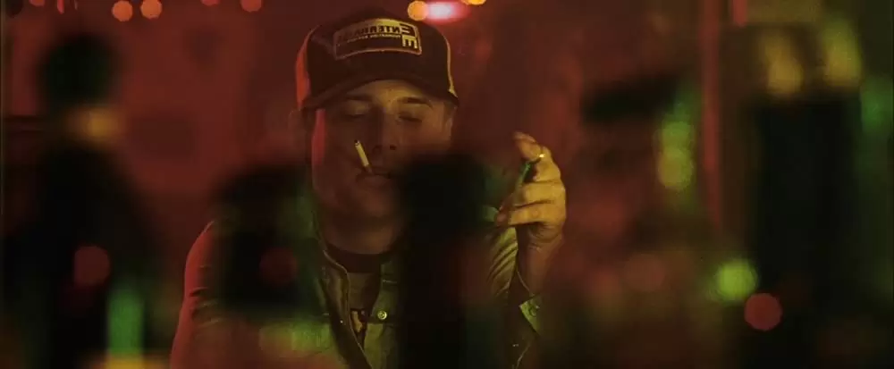 「ジャケット」ブラッド・レンフロの画像