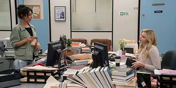 「彼女が目覚めるその日まで」クロエ・グレース・モレッツ & ジェニー・スレイトの画像