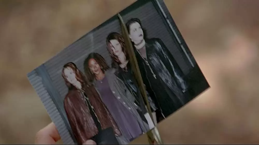 「ザ・クラフト」フェアルーザ・バーク & ネーブ・キャンベル & ロビン・タネイ & レイチェル・トゥルーの画像