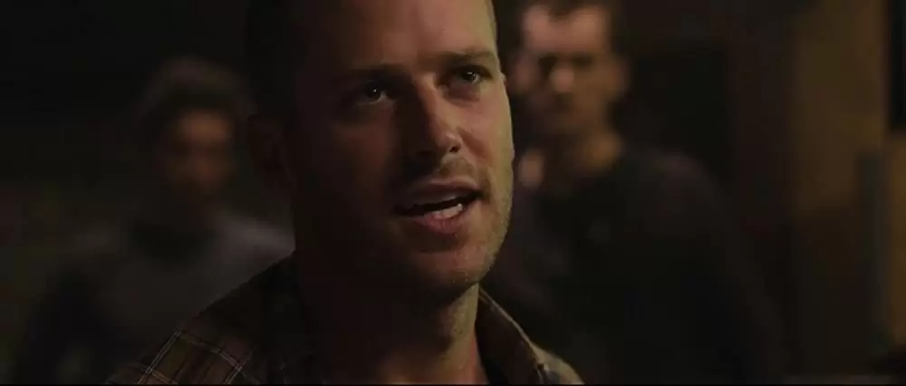 「ALONE アローン」アーミー・ハマーの画像