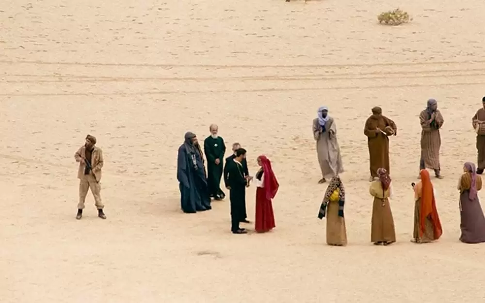 ALONE アローンの画像