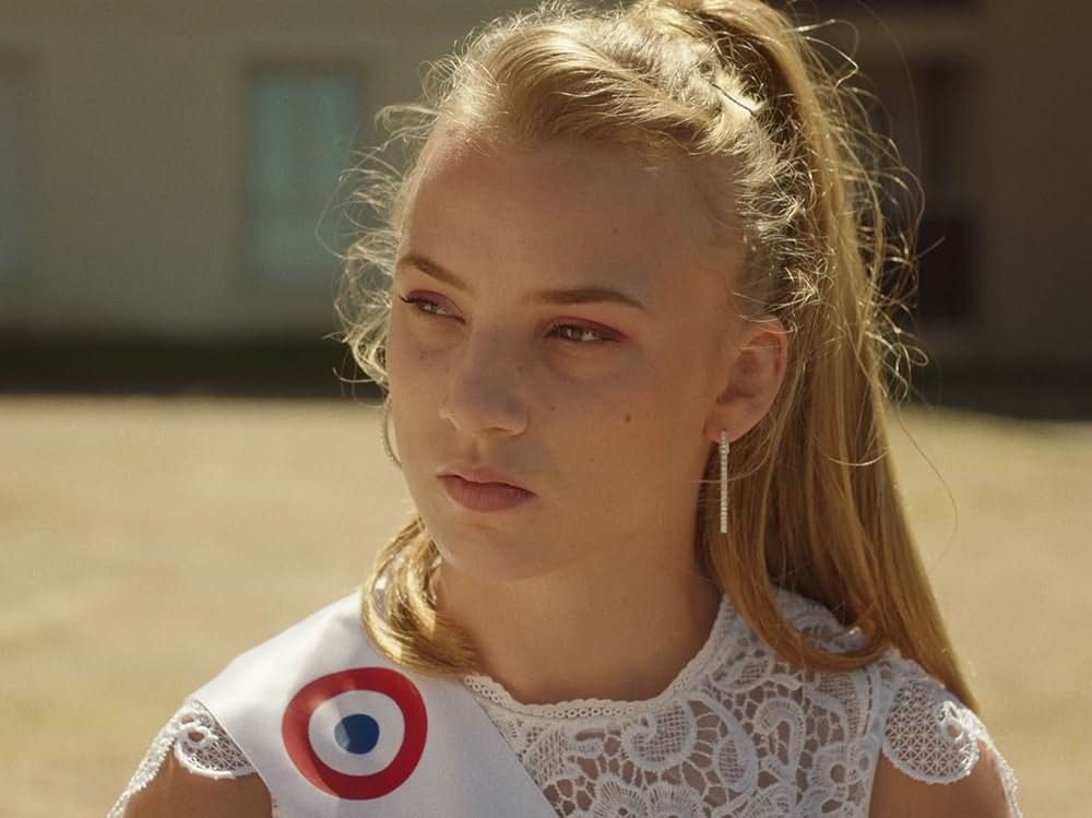 ミス・シャゼルの画像