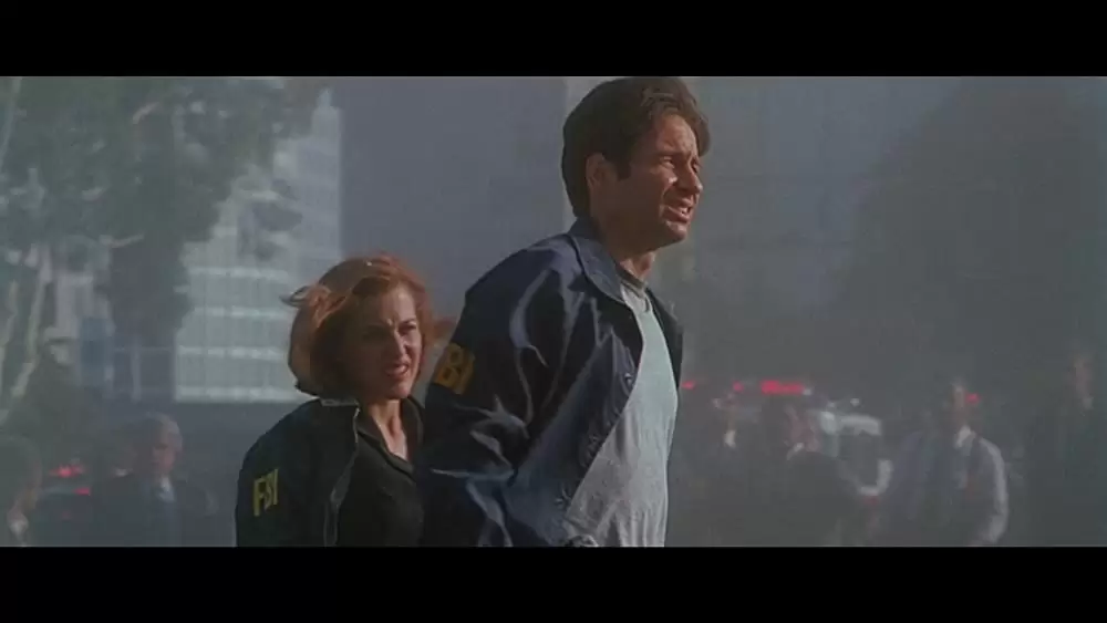 「X-ファイル ザ・ムービー」ジリアン・アンダーソン & デビッド・ドゥカブニーの画像