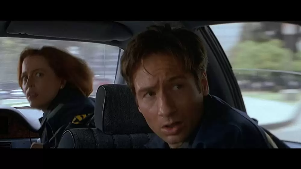 「X-ファイル ザ・ムービー」ジリアン・アンダーソン & デビッド・ドゥカブニーの画像