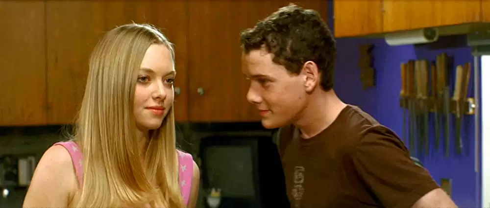 「アルファ・ドッグ 破滅へのカウントダウン」アントン・イェルチン & アマンダ・セイフライドの画像