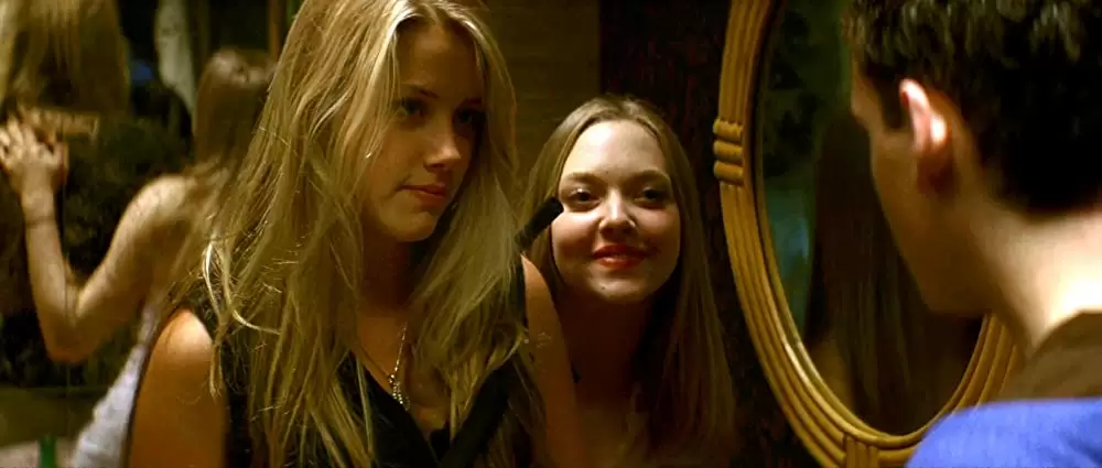 「アルファ・ドッグ 破滅へのカウントダウン」アマンダ・セイフライド & アンバー・ハードの画像