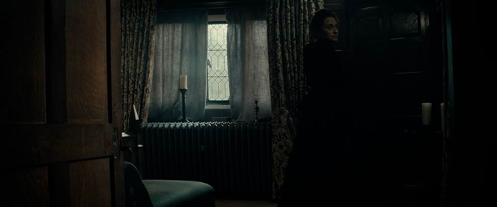 The Monster Beneath Us（原題）の写真
