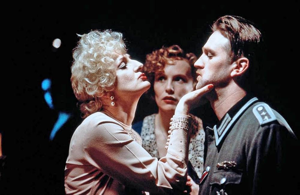 Aimee & Jaguar（原題）の画像