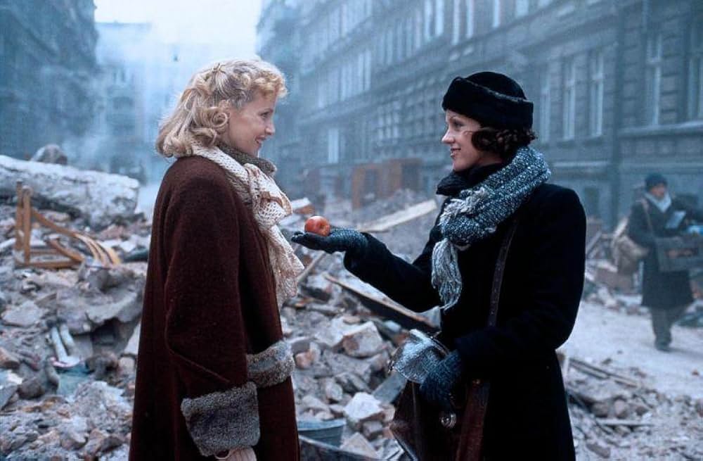 Aimee & Jaguar（原題）の画像