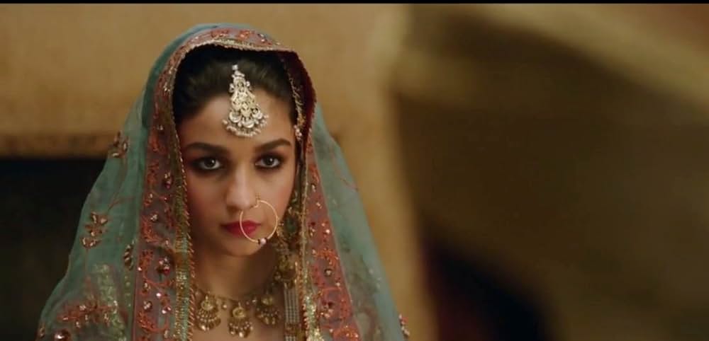 Raazi（原題）の画像