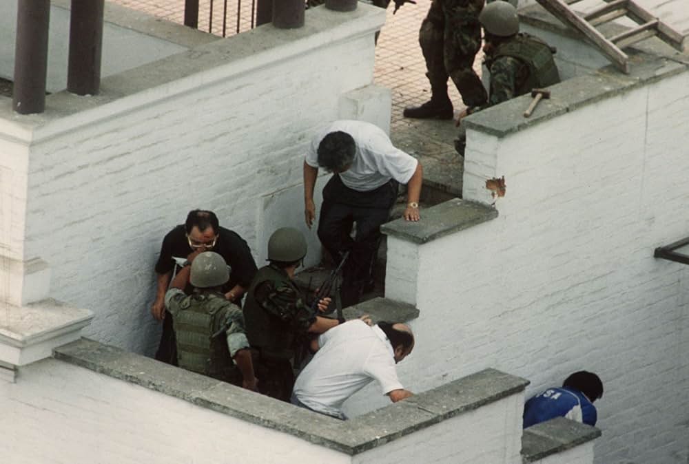 ホステージ：ペルー日本大使公邸占拠事件の画像