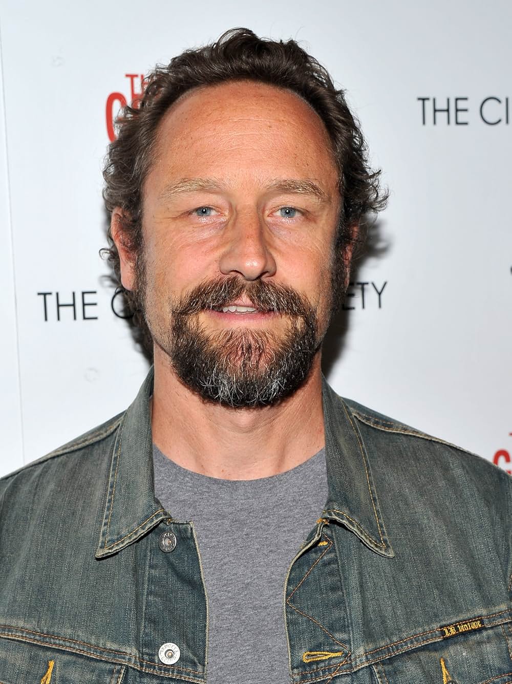 最低で最高のサリーの画像