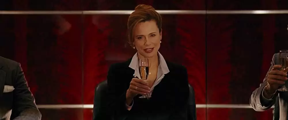 「アウェイク」レナ・オリンの画像