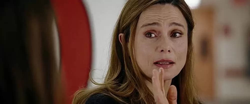 「アウェイク」レナ・オリンの画像