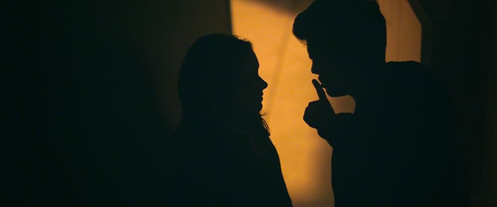 A Light Beneath Their Feet（原題）の画像