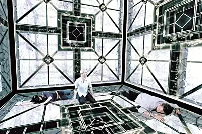 「CUBE2」グレース・リン・カン & Kari Matchett & Geraint Wyn Daviesの画像