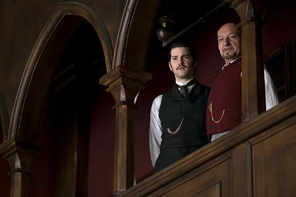 「アサイラム 監禁病棟と顔のない患者たち」ベン・キングズレー & ジム・スタージェスの画像