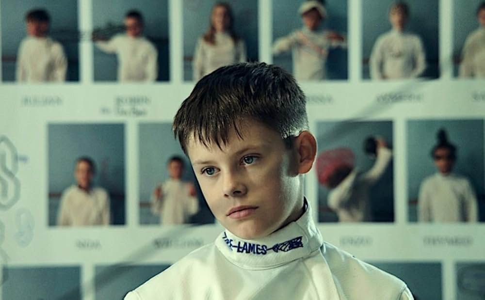 セザールが持つものの写真