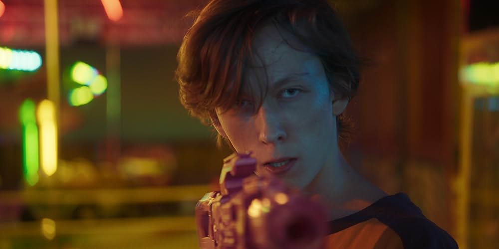 アレックス 196とピンクの砂浜の画像