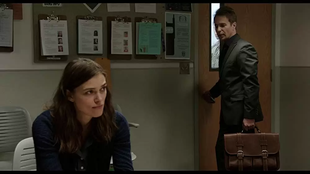 「アラサー女子の恋愛事情」サム・ロックウェル & キーラ・ナイトレイの画像