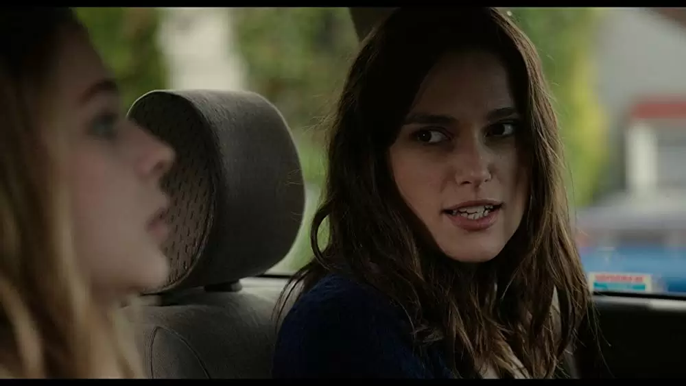 「アラサー女子の恋愛事情」キーラ・ナイトレイ & クロエ・グレース・モレッツの画像