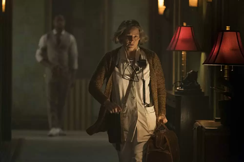 「ホテル・アルテミス ～犯罪者専門闇病院～」ジョディ・フォスター & スターリング・K・ブラウンの画像