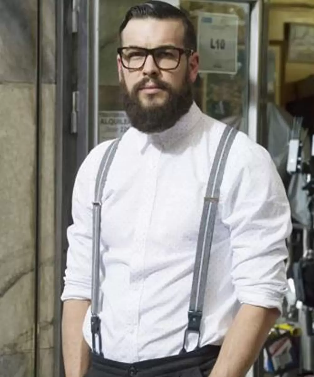 「クローズド・バル 街角の狙撃手と8人の標的」マリオ・カサスの画像