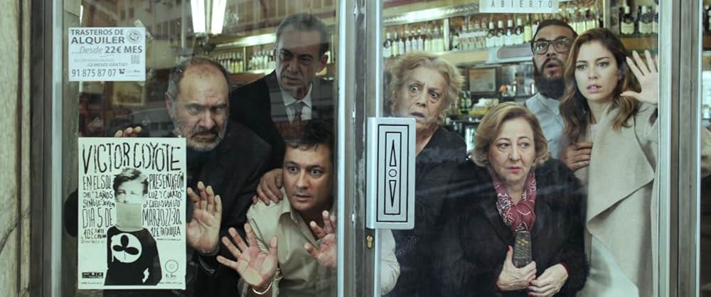 クローズド・バル 街角の狙撃手と8人の標的の画像