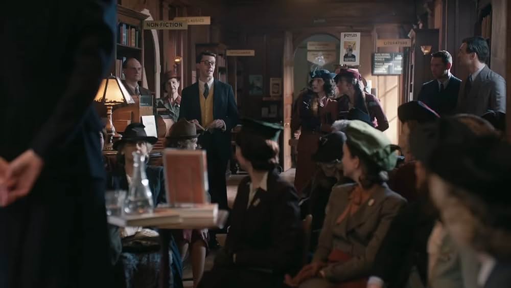 ガーンジー島の読書会の秘密の画像