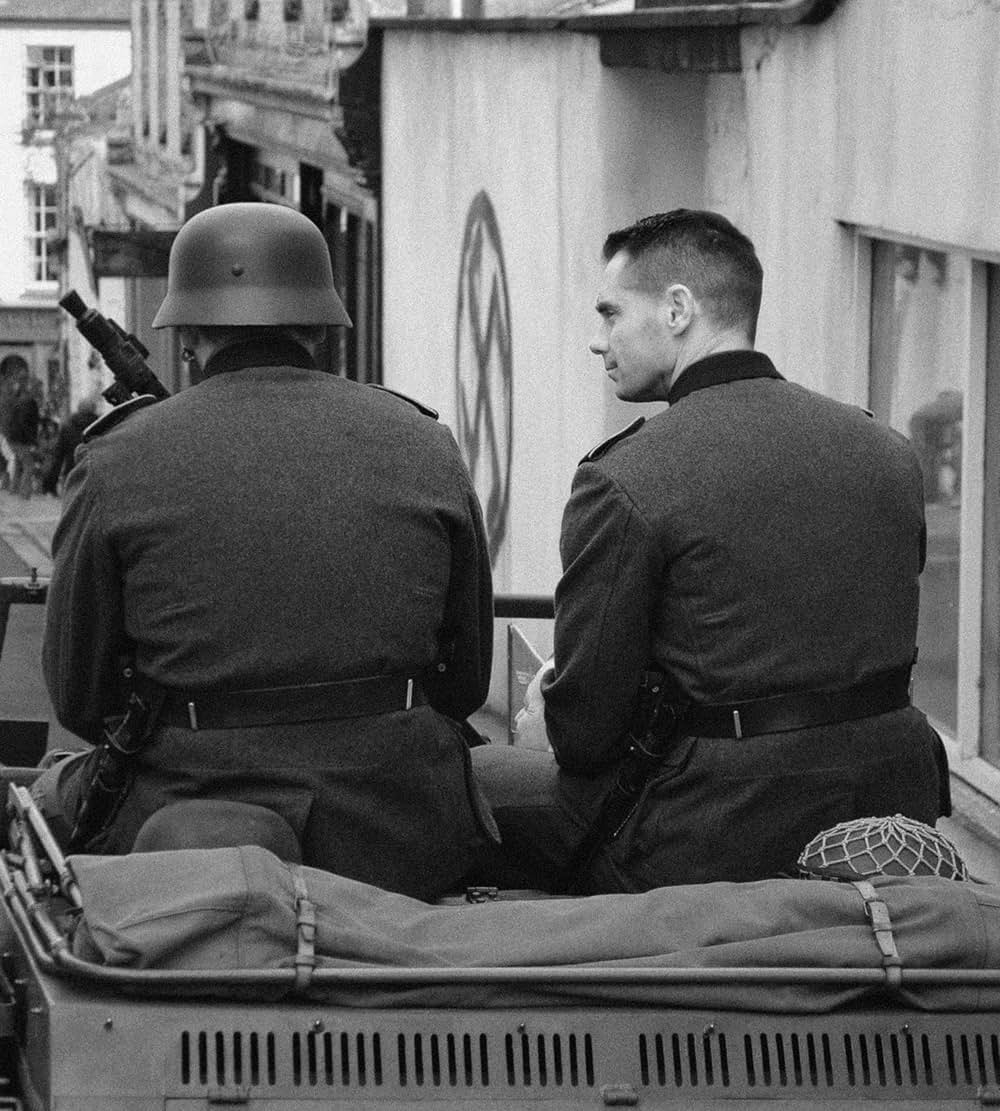 ガーンジー島の読書会の秘密の画像