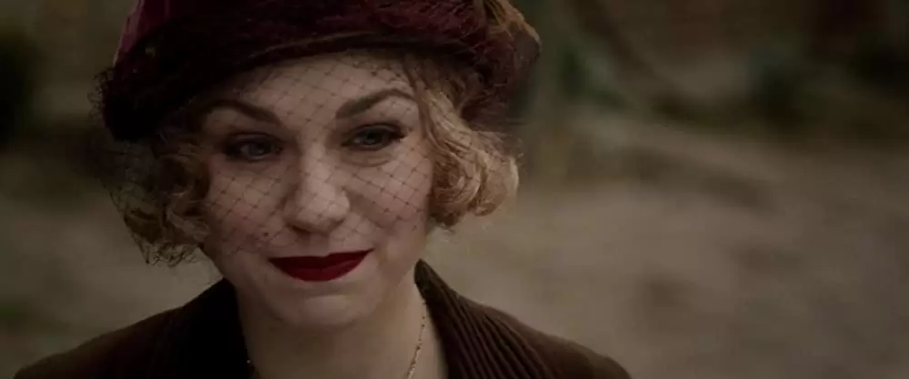 「天国でまた会おう」Émilie Dequenneの画像