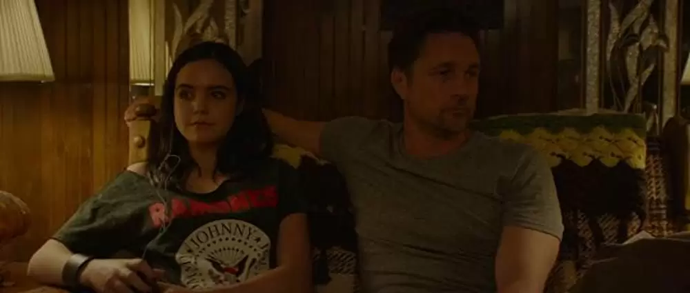 「ストレンジャーズ 地獄からの訪問者」マーティン・ヘンダーソン & ベイリー・マディソンの画像