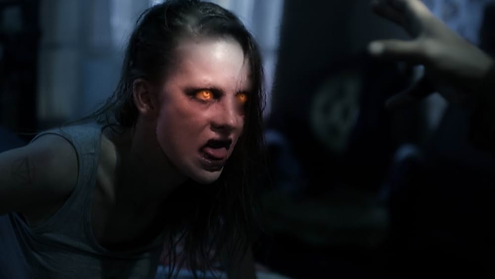 エクソシズム／父と娘、戦慄の戦いの画像