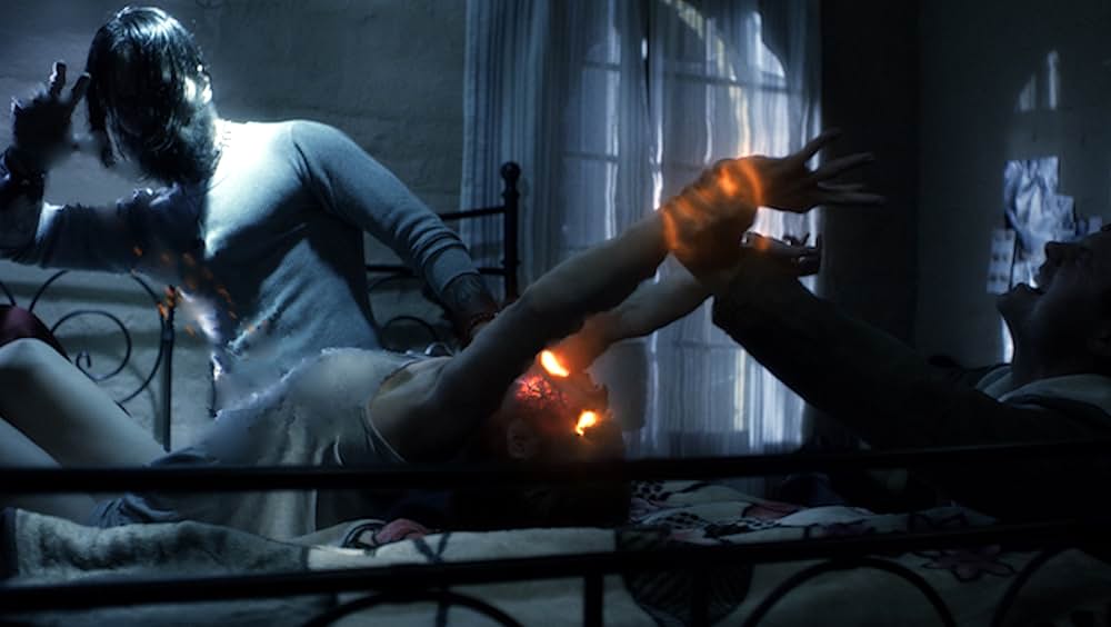 エクソシズム／父と娘、戦慄の戦いの画像