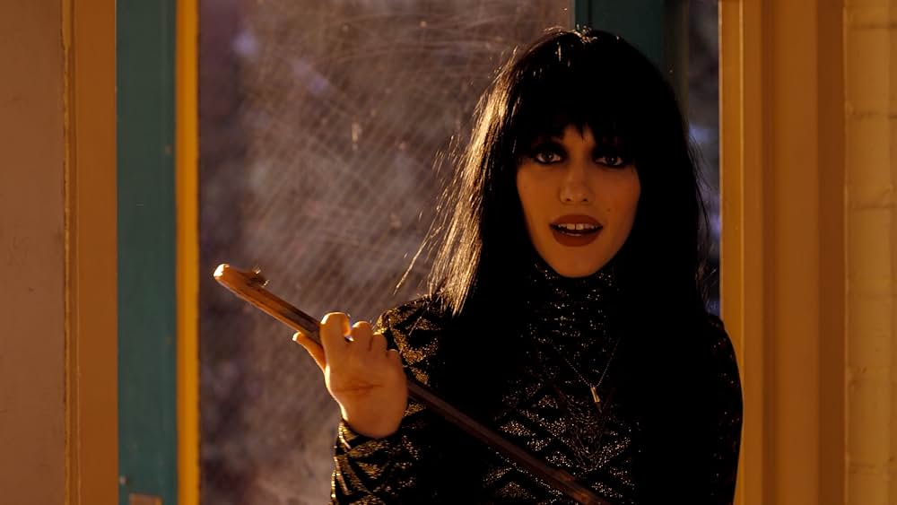 Suburban Gothic（原題）の画像