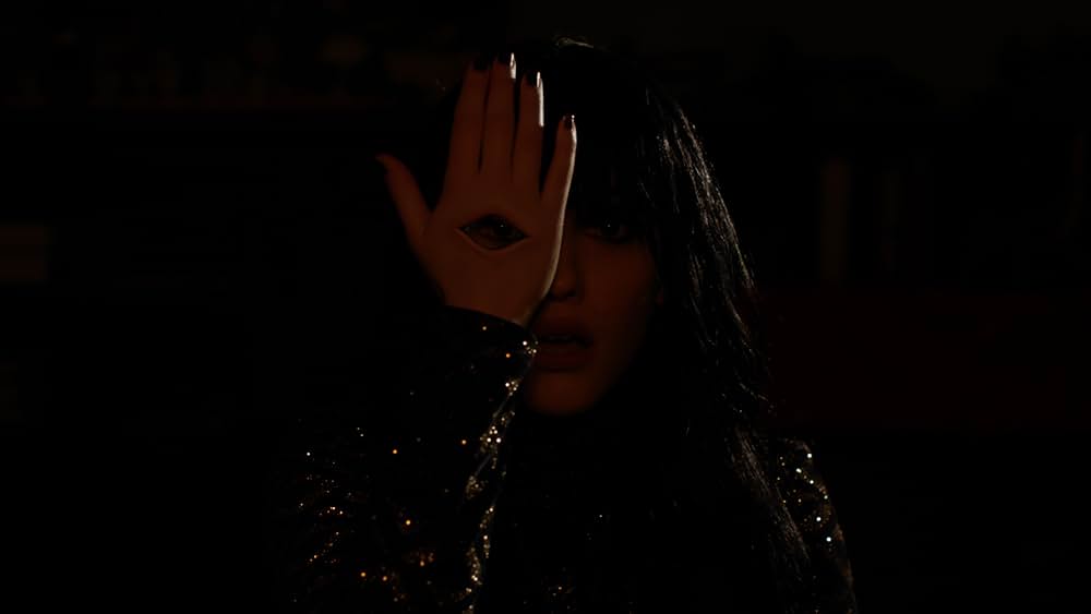 Suburban Gothic（原題）の画像