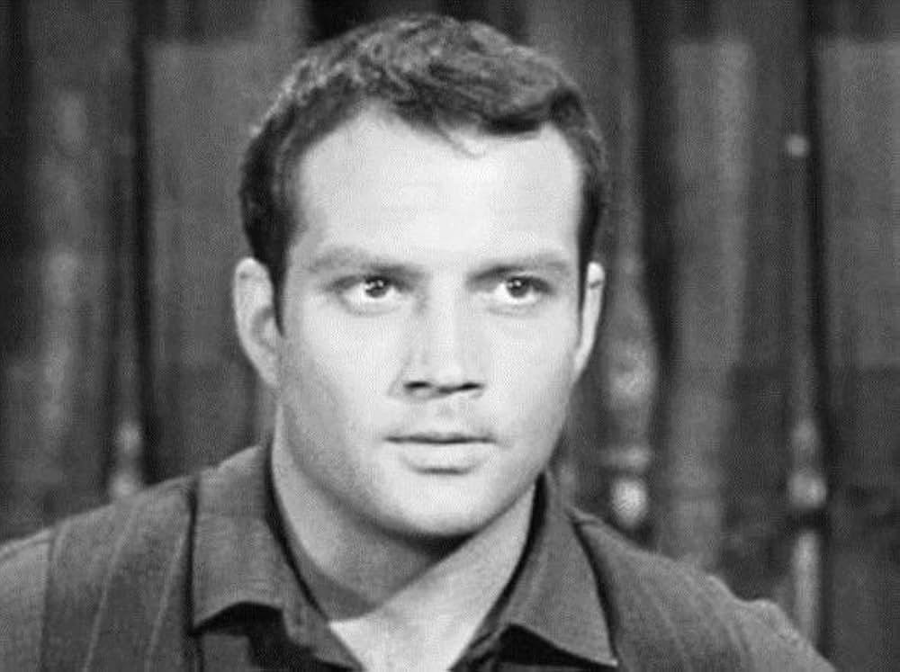 Chafed Elbows（原題）の画像