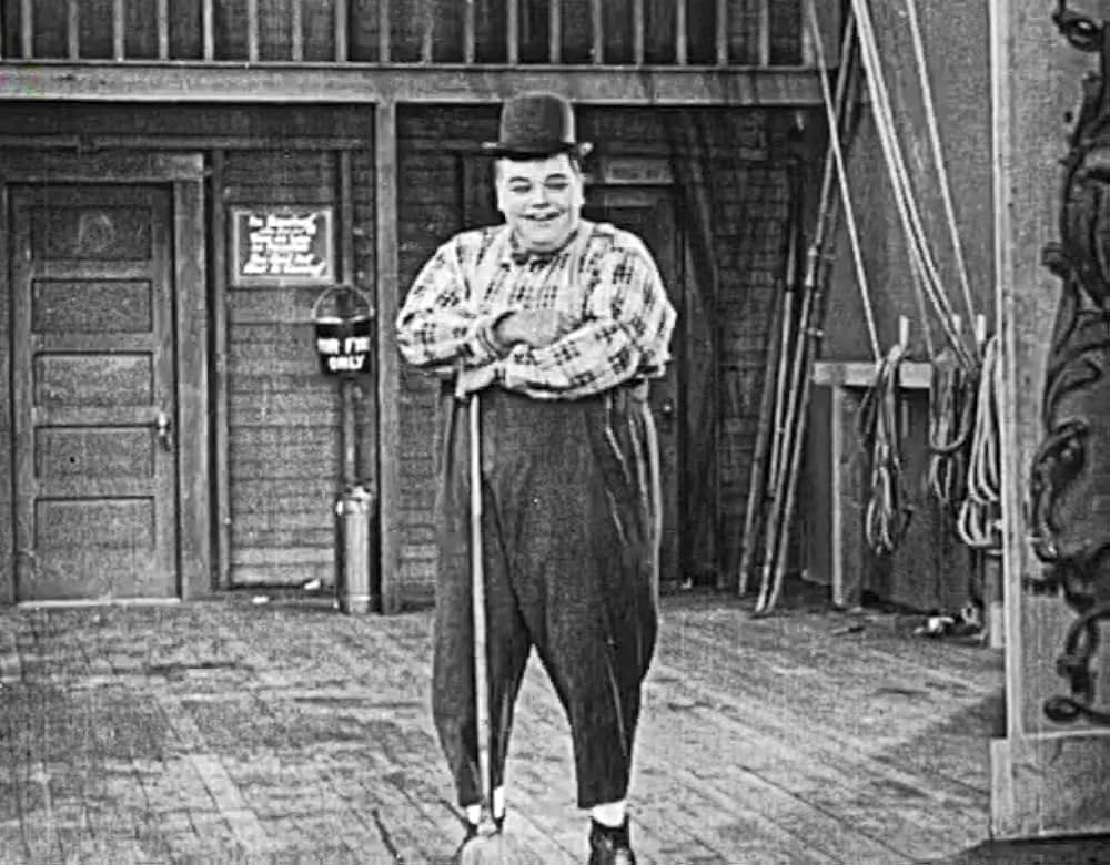 デブの舞台裏の画像