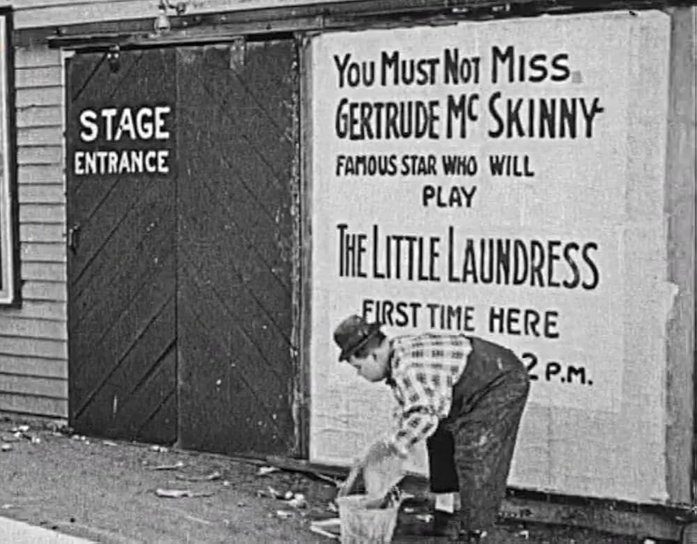 デブの舞台裏の画像