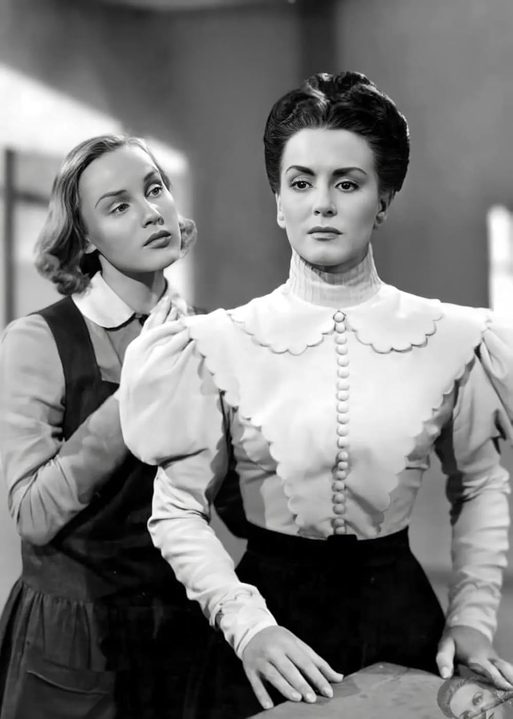 制服の処女の画像